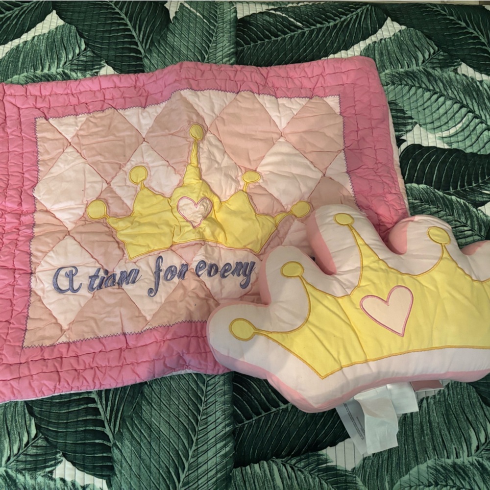 NW DISNEY PRINCESS PINK CROWN QUILT STANDARD SHAM and crown pillow
